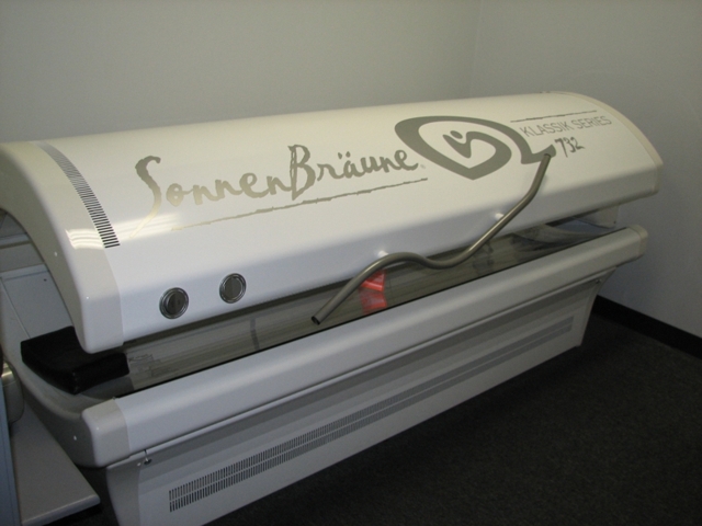 How Gas Springs Affect the Safety and Performance of Your Tanning Bed